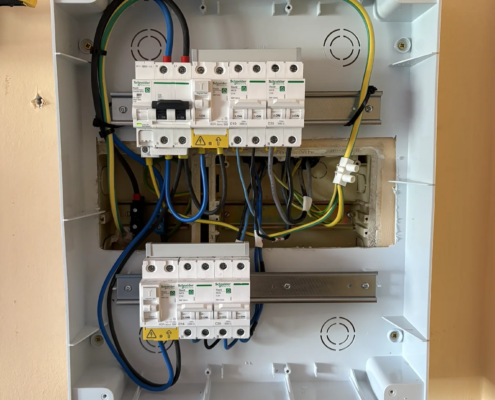 Renovación de cuadro eléctrico conforme al REBT en Castilleja de la Cuesta