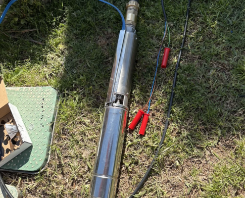 Instalación de una bomba sumergible en un pozo de 40m de profundidad