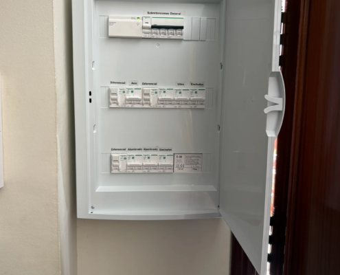 Nuevo cuadro eléctrico en vivienda de Mairena del Aljarafe