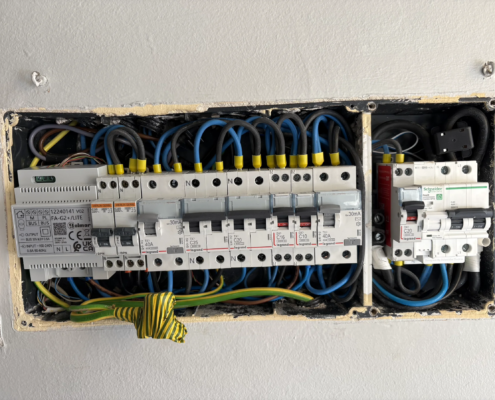 Nuevo cuadro eléctrico de una vivienda unifamiliar en Palomares del Río
